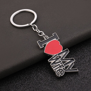 Llavero de Metal Personalizado <span class=keywords><strong>para</strong></span> Regalo <span class=keywords><strong>para</strong></span> <span class=keywords><strong>Papá</strong></span> <span class=keywords><strong>y</strong></span> <span class=keywords><strong>Mamá</strong></span>, Elegante Llavero Grabado, Recuerdo Artesanal de Metal Personalizado <span class=keywords><strong>para</strong></span> Uso Promocional - Product Image 4