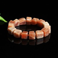 Bracelet en pierres carrées de pierre de lune orange naturelle Aiyu en gros, bracelet en cristal de pierre de soleil, fournitures pour diffusion en direct