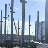 Structure en acier, bâtiment métallique, grande portée, utilisation de l'espace à haute intensité, entrepôt préfabriqué en acier