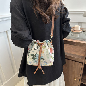 Lightweight Durable Foldable Waterproof Zipper Canvas Handbag 2026 New Floral Striped Ethnic Style Versatile for Women - Product Image 3