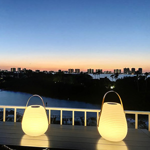 Lampes solaires de jardin portables, lanterne extérieure rechargeable avec poignée en cuir pour la décoration de table de cour - Product Image 5