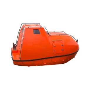 Bateau de sauvetage fermé d'occasion avec coque en FRP et accessoires en acier inoxydable, récemment remis à neuf avec une nouvelle sellerie et un équipement de sécurité. - Product Image 1