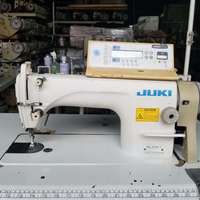 Machine à coudre industrielle à point droit Juki-8700-7 d'occasion en bon état à vendre