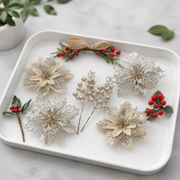 Ensemble de fleurs artificielles de Noël scintillantes, poinsettia et baies rouges, pour décorations de sapin, couronnes, guirlandes, coffrets cadeaux et fêtes à domicile