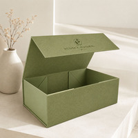 Boîte cadeau magnétique rigide texturée vert matcha personnalisée avec insert amovible pour l'emballage de sacs et d'accessoires de luxe