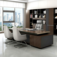 Ensemble de bureau et chaise de direction modulaire en forme de L moderne avec lampe de bureau de luxe haut de gamme pour patron