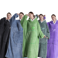 Maßgefertigte Einheitsgröße Übergroße Tragbare TV-Decke Doppelseitige Polyester-Kapuzenpullover-Decke