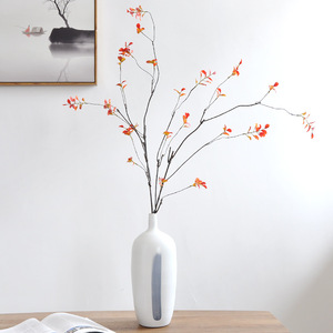 Branches de Prunier Artificielles Cerf Blanc 120cm Feuilles Rouges Oranges Fleurs en Soie Décoration Maison Style Chinois Composition en Vase - Product Image 1