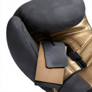 Gants de kickboxing MMA professionnels, extérieur en PU doré, sangle de poignet à boucle, doigts entièrement couverts, personnalisables, haute qualité, MUDASSAR SPORTS - Product Image 2