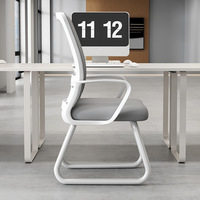 Chaise de bureau ergonomique en maille avec réglage en hauteur, support lombaire élastique, roulettes et accoudoirs fixes - Vente en gros