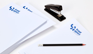 Facture professionnelle élégante et personnalisable pour documents officiels et renforcement de l'image de marque d'entreprise - Product Image 1