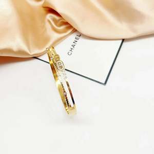 X-A1023-E035G กำไลข้อมือและกำไลคริสตัล - Product Image 1