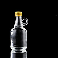 Mini bouteilles en verre de 50 ml et 100 ml avec bouchon à vis en aluminium et poignée pour spiritueux, tequila, vodka, whisky, vin, rhum, sirop