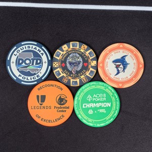 Carte de visite d'entreprise en forme de puce de jeu 55MM 20G, outil de réseautage en métal, cadeau promotionnel avec impression personnalisée du logo de l'entreprise - Product Image 1