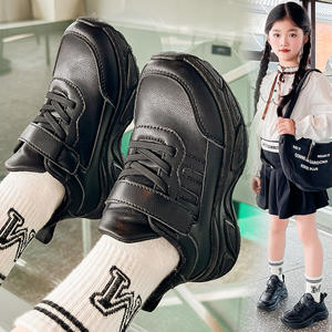 2025 nuevos zapatos deportivos para niños de primavera Otoño, suela blanda mediana grande, informal, negro, Color sólido, diseño de moda para niños y niñas - Product Image 2