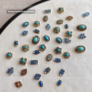 Accesorios de Uñas 3D de Metal con Diseño de Gota de Aceite, Estilo Chino Antiguo, Exquisitos y Fáciles de Combinar, en Dorado y Plateado con Pedrería, Venta al Por Mayor - Product Image 3