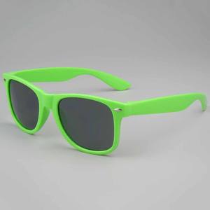 Lunettes de soleil unisexes avec logo personnalisé OEM avec protection UV400 Cadre PC classique vert noir bleu blanc rouge rose - Product Image 1
