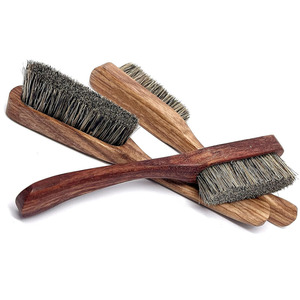 Brosse d'escalade Richu de haute qualité pour l'escalade de bloc manche en bois écologique Service de Logo personnalisé commandes en gros - Product Image 2