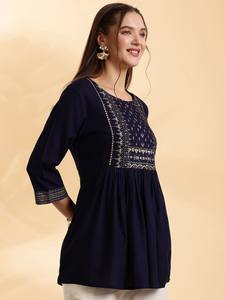 Top bordado de línea larga para mujer - Product Image 3