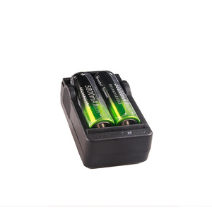 Chargeur de batterie au lithium 18650 à double emplacement 4,2 V 3,7 V pour le chargement de batteries 18650 - Product Image 2