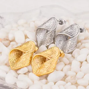 Unique Design 18K Gold Plated Stainless Steel Wrinkles Fashion Irregular Geometric Hammered Texture Earrings For Women