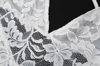 Combinaison en dentelle V-NECK Bretelles croisées Dos Voir à travers les combinaisons pour femmes