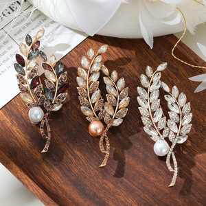 Broches de Cristal con Flores, Modernos y Elegantes, Botones de Diamantes de Imitación, Aleación Chapada en Oro, Personalizados, Unisex, para Uso Diario, Compromiso, Boda - Product Image 2