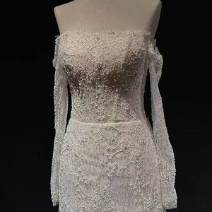 Vestido de Novia Sirena Moderno y Elegante NT67 con Cuello Barco, Apliques Florales de Encaje y Cristales para Fiestas - Product Image 5