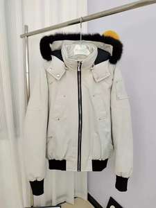 Nuovo <span class=keywords><strong>Bomber</strong></span> da <span class=keywords><strong>Uomo</strong></span> Invernale di Alta Qualità 2025 con Cappuccio e Finiture in Pelliccia di Volpe Canada - Product Image 2