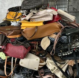 กระเป๋าถือผู้หญิงยี่ห้ออิตาลีหมายเลขซีเรียล - Product Image 5