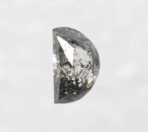 Diamant naturel 100% brut, 0,61 ct, taille demi-lune, sel et poivre, très bon polissage, pour bague de fiançailles - Product Image 1