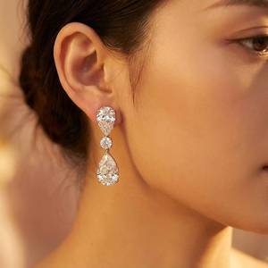 Boucles d'oreilles en diamants en forme de poire lumineuses - Or 9k, 14k, 18k - Product Image 2