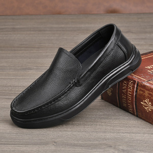 Mocassins en cuir pour hommes, bout rond, à enfiler, semelle extérieure en caoutchouc amortie, toutes saisons, chaussures décontractées pour affaires - Product Image 1