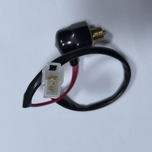 Interruptor de Luz de Reversa M503-17-640 para Vehículos Mazda, Pieza de Repuesto P5E1-17640-B - Product Image 1