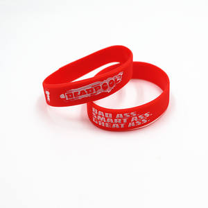 Personnage de film <span class=keywords><strong>Deadpool</strong></span> en relief sur bracelet en silicone blanc célèbre produit promotionnel - Product Image 2