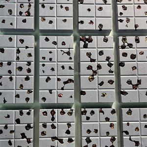 Cioccolato di Dubai con Mirtillo Liofilizzato, Kunafa Bianco al Pistacchio, Kitkat, Barretta di Cioccolato Dolce di Dubai all'Ingrosso - Product Image 5