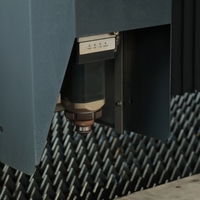 Découpeuse laser industrielle CNC 1500W 3000W pour plaques et tubes métalliques, refroidissement par eau, nouvelle fonction automatique pour pierre, acier au carbone, laiton