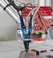 Robot Colaborativo Universal UR16e de 6 Ejes, Carga Útil de 16 kg, Alcance de 900 mm, Brazo Robótico para Atención de Máquinas CNC y Ensamblaje