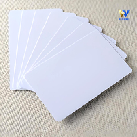 Tarjeta de Membresía Comercial RFID CR80 de PVC Impermeable con Chip NFC Imprimible al por Mayor, Superficie Brillante de 13.56MHz, Muestra Gratuita