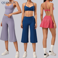 Ensemble deux pièces débardeur dos nu et pantalon capri large pour femme, tenue de sport athlétique respirante à séchage rapide