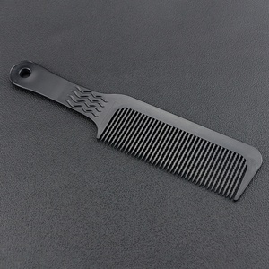 <span class=keywords><strong>Peigne</strong></span> de coupe de cheveux personnalisé avec couleur et logo, <span class=keywords><strong>peigne</strong></span> de coupe plat, <span class=keywords><strong>peigne</strong></span> de coupe en fibre de carbone pour les coupes de cheveux - Product Image 4