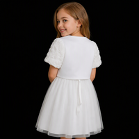 D1362 - Veste pour enfants avec col châle décoré de satin et de manches fleuries