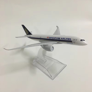Modèle d'avion en métal moulé sous pression <span class=keywords><strong>Airbus</strong></span> <span class=keywords><strong>A350</strong></span>-900 de Singapore Airlines de 16 cm avec support - Product Image 4
