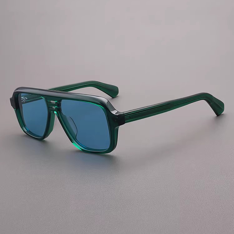 เขียวอมฟ้า