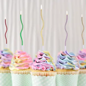 Bougie de gâteau d'anniversaire incurvée romantique décoration de fête créative spirale incurvée bougie colorée dorée bougie torsadée boîte en papier bâton
