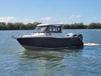 Bateau de pêche sportive en aluminium soudé de 7,5 m (25 pieds) avec cabine et moteur hors-bord pour usage en haute mer et divertissement