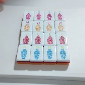 Ensemble de jeu en acrylique personnalisé avec quatre couches de tuiles de mahjong de style américain pour les jeux et le divertissement à domicile - Product Image 4