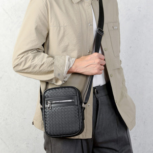 Sac à bandoulière personnalisé pour homme, style coréen, tendance, décontracté, petit sac messager carré tissé, vente en gros, à la mode pour les jeunes - Product Image 3