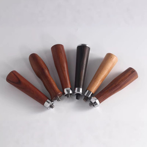 Tête de machine à café professionnelle M10 universelle avec poignée en bois massif et porte-filtre sans fond pour l'extrusion d'espresso - Product Image 3