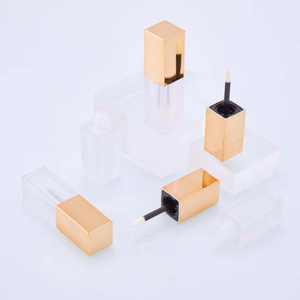 Flacons cosmétiques carrés en PETG avec bouchon doré et applicateur pinceau finition mate pour gloss à lèvres - Product Image 4